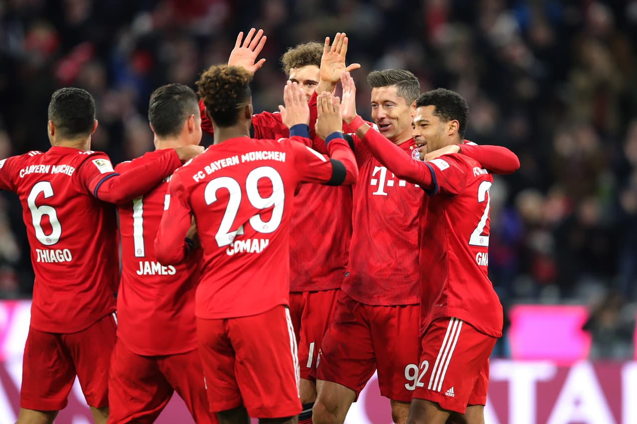 4. F.C. Bayern Múnich (Bundesliga): 135 puntos.