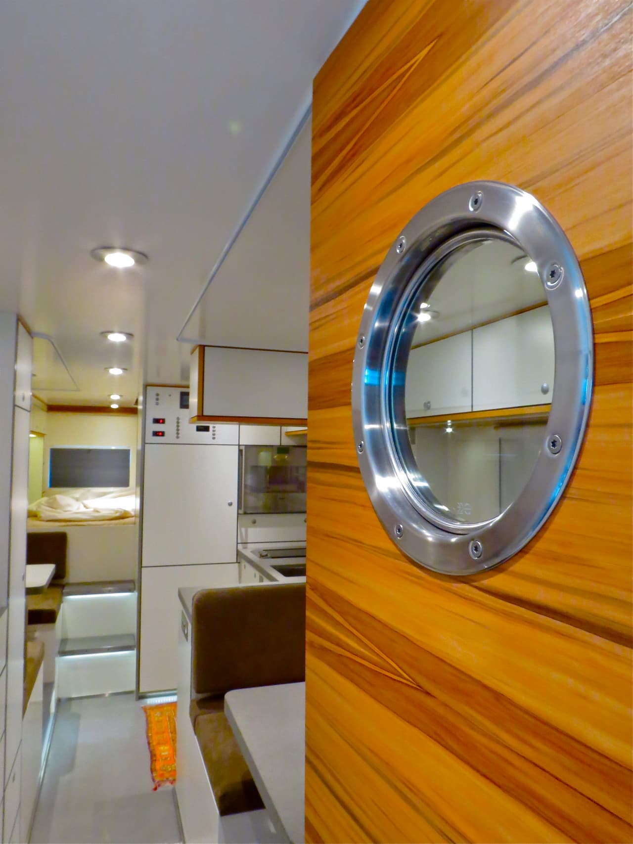 Quien entre, queda maravillado al observar todo lo que hay en su interior.