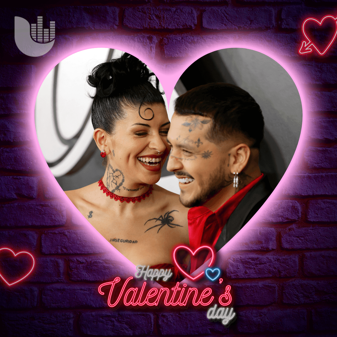 <h2 class="cms-H2-H2">Christian Nodal y Cazzu</h2>
<br>
<br>Después de varios meses en los que trataron de engañar a sus seguidores con que no había nada entre los dos, en en agosto de 2022 confirmaron con un beso que estaban juntos y en una relación muy fuerte.