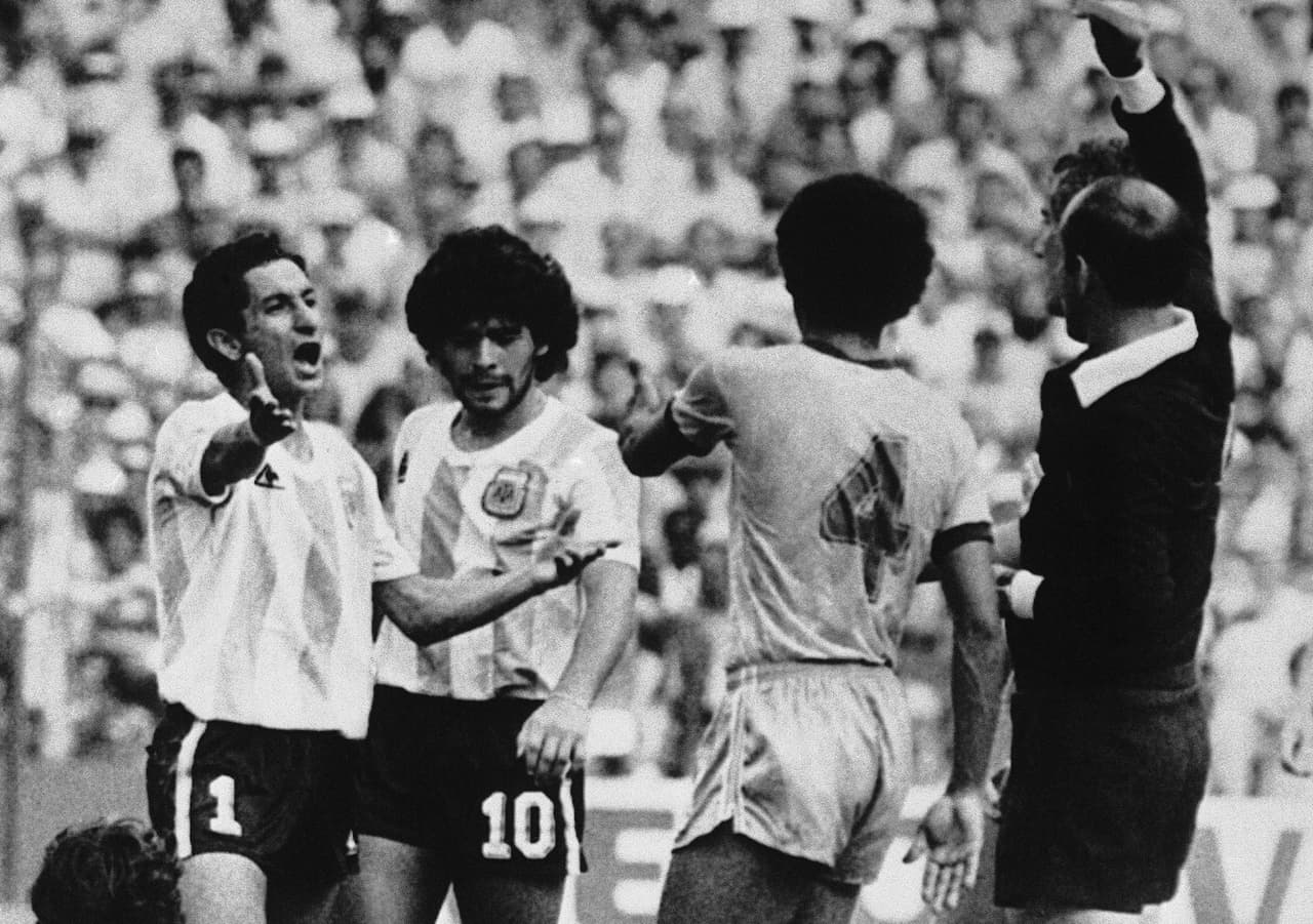 Ardiles siguió con una costumbre que comenzó Alonso en Argentina-78, cuando los números se asignaron por orden ortográfico.