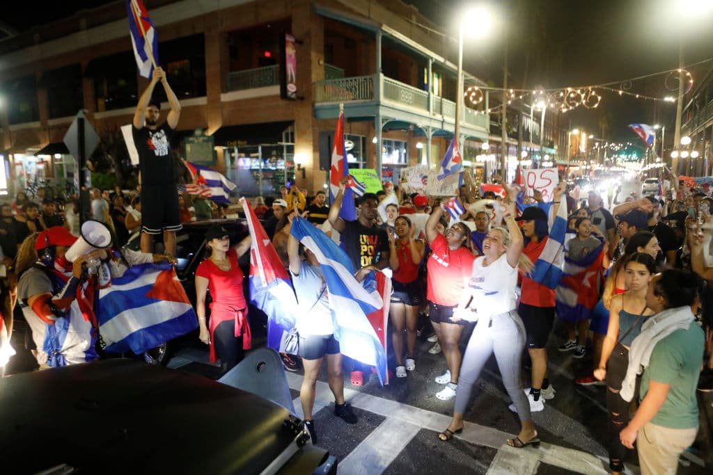 Mientras que cubanos alrededor del mundo también han lanzado su voz de protesta y apoyo desde diferentes ciudades en Estados Unidos, Ecuador, Bolivia, México, Chile, República Dominicana, entre otros países.