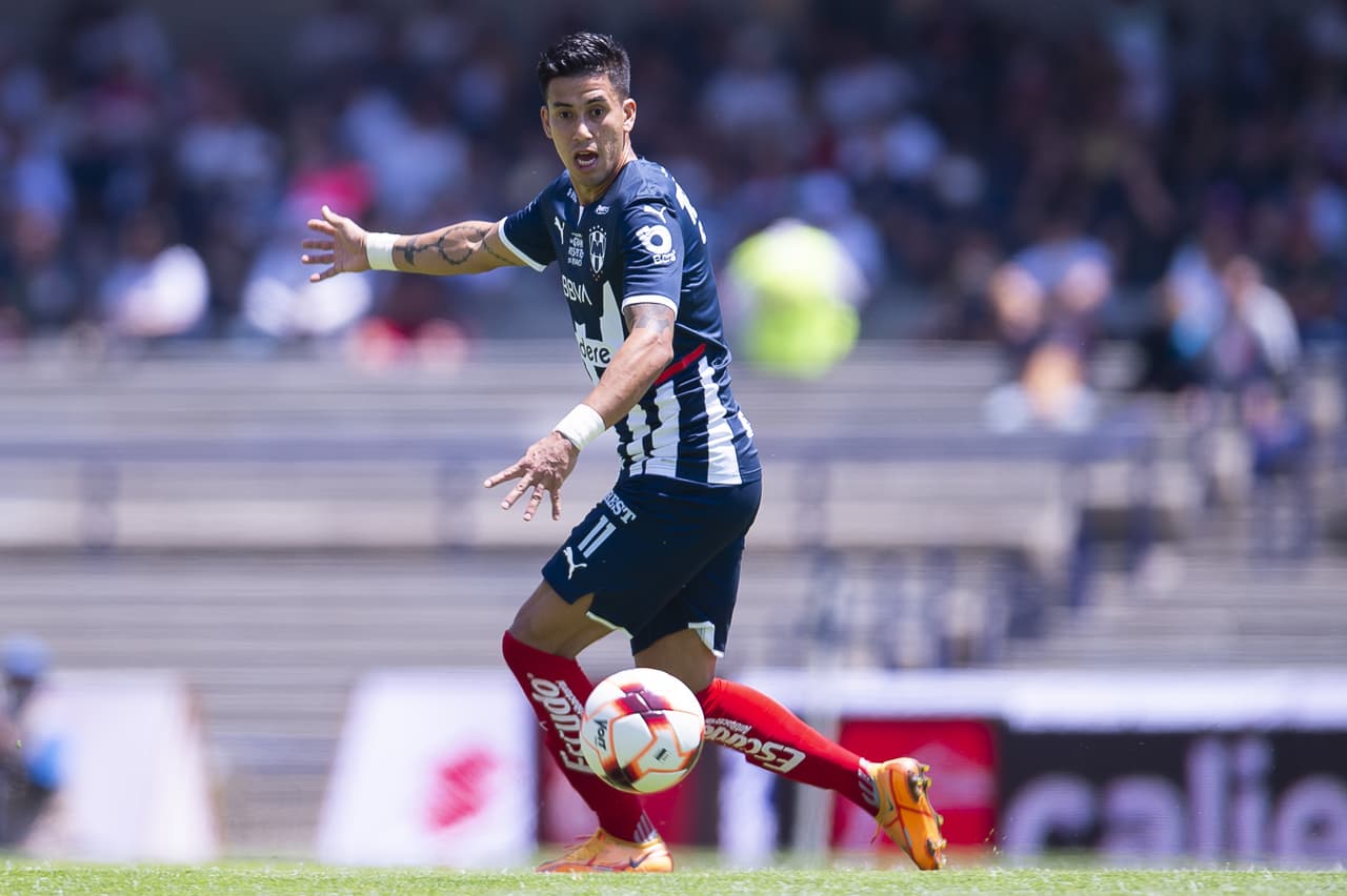 A pesar de haber jugado con 10 futbolistas la mayor parte del juego por la expulsión de Juan Ignacio Dinenno, los Pumas lograron una vital victoria ante Rayados.