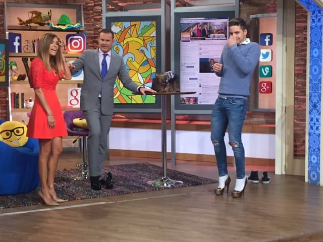 William quería mostrarnos su gran habilidad con tacones de aguja.