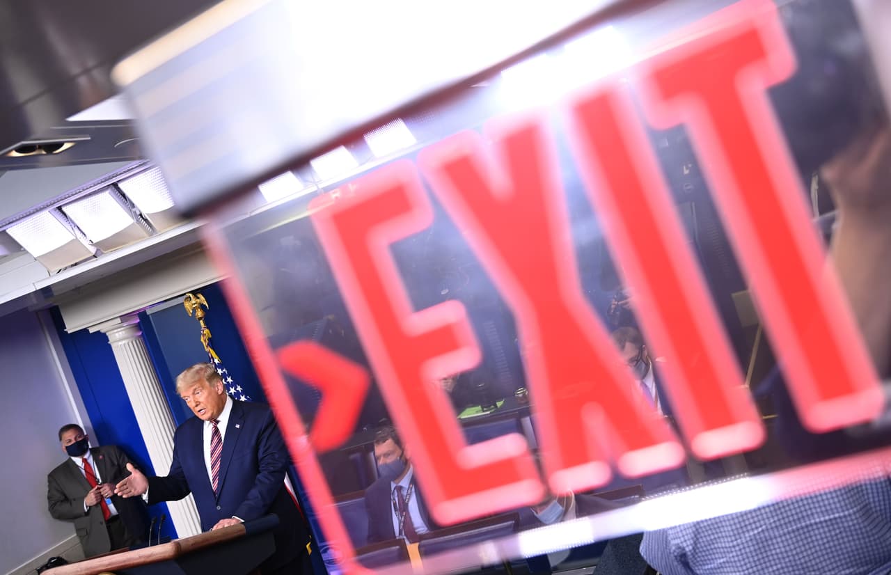 Biden lleva ventaja con 11,000 votos de diferencia y Trump considera que "fácilmente" ganará Arizona