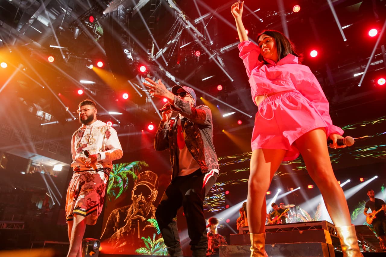 Los tres lucieron espectaculares en los ensayos de Premios Juventud.