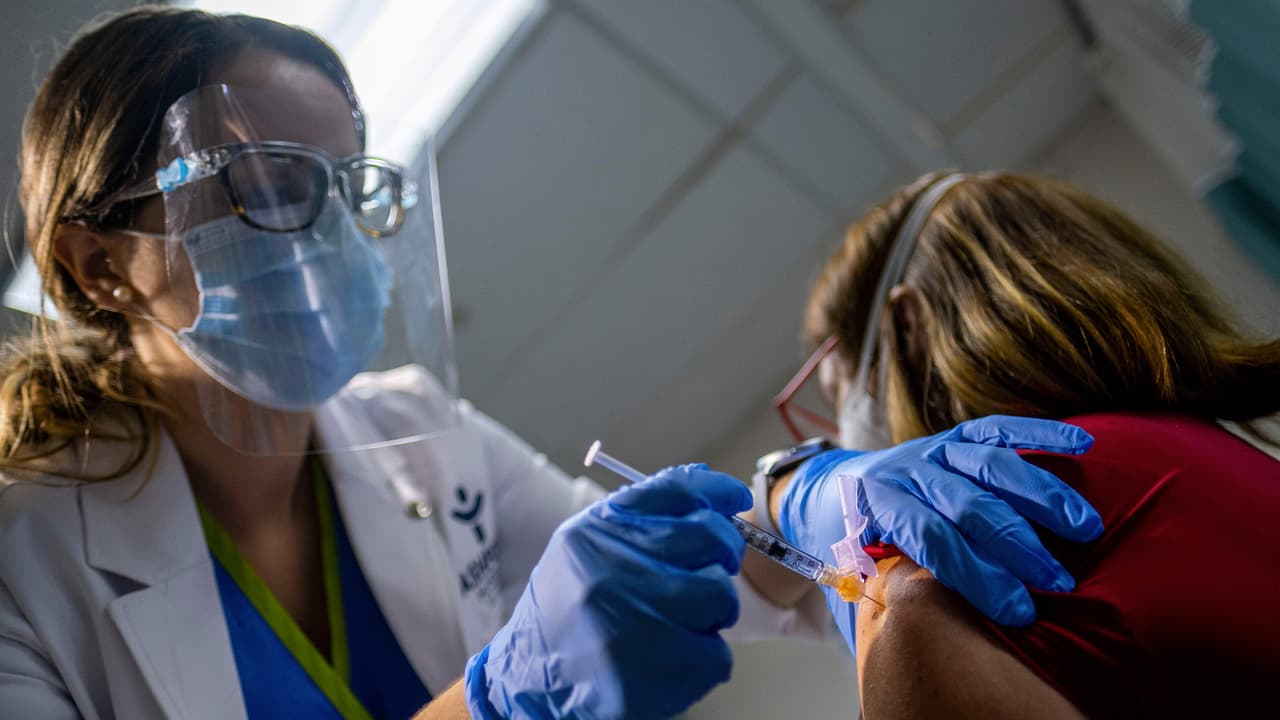 ¿Es más rentable en Puerto Rico ser personal de salud por salario mínimo o recibir estímulos federales?