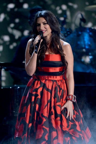 Pausini andaba muy romántica, hasta que de repente....