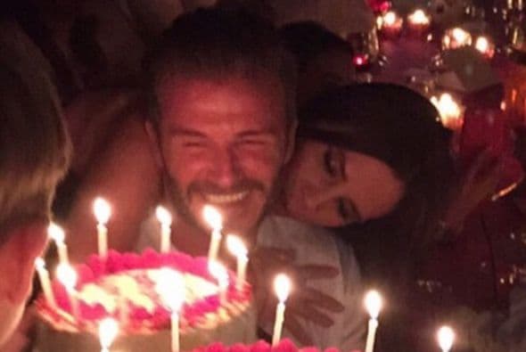 Aquí con su esposa durante su cumpleaños 40.