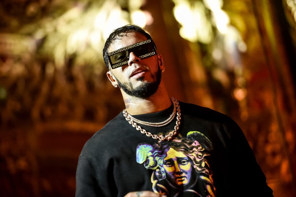 Anuel AA enfrenta demanda por presunta agresión en Universal Orlando