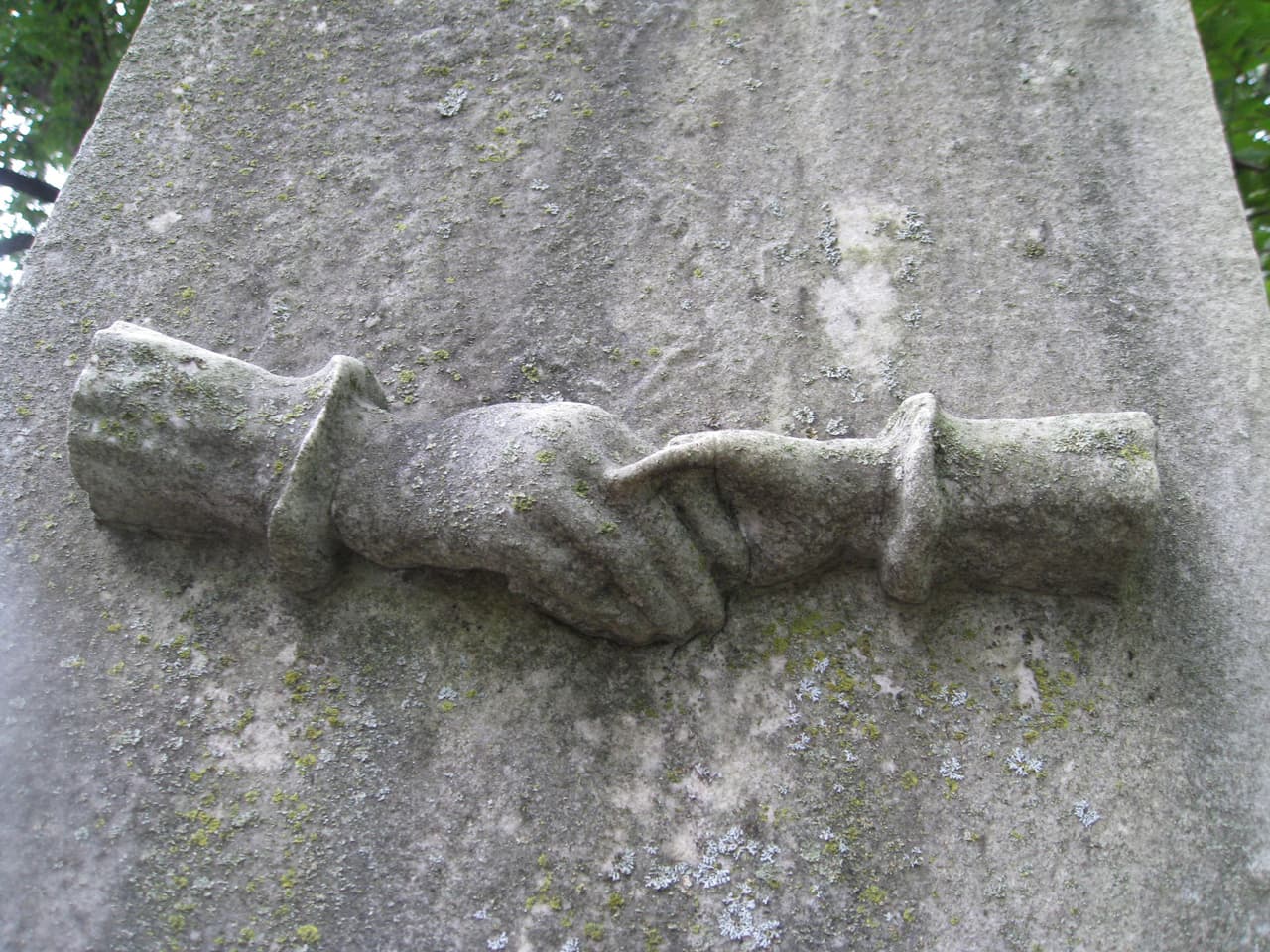 <b><a href="https://laurelhillphl.com/events/calendar/">Valentine’s Day Tours at Laurel Hill Cemetery (12 y 18 de febrero)</a></b>. El cementerio de Laurel Hill organiza dos recorridos temáticos por los terrenos para honrar la festividad, comenzando con un recorrido a pie en ‘Til Death Do Us Part: Love Stories of Laurel Hill East (12 de febrero), donde los visitantes pueden visitar los lugares de descanso final de románticos enterrados en los terrenos y escuchar sus cuentos. El siguiente fin de semana, los visitantes pueden aprender sobre el amor que salió mal durante la gira All Thorns, No Roses.