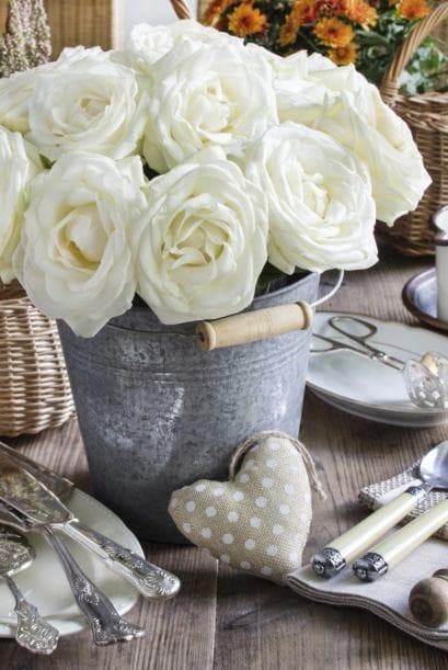 Los padres de Rubí han dicho que su hija "era la princesa y ahora la reina". Estos centros de flores serían perfectos para honrarla.