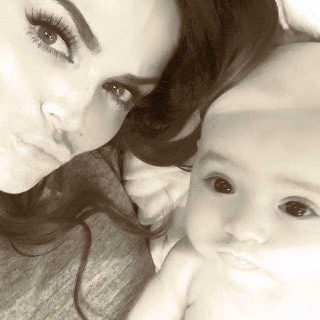 Las dos están bellísimas.