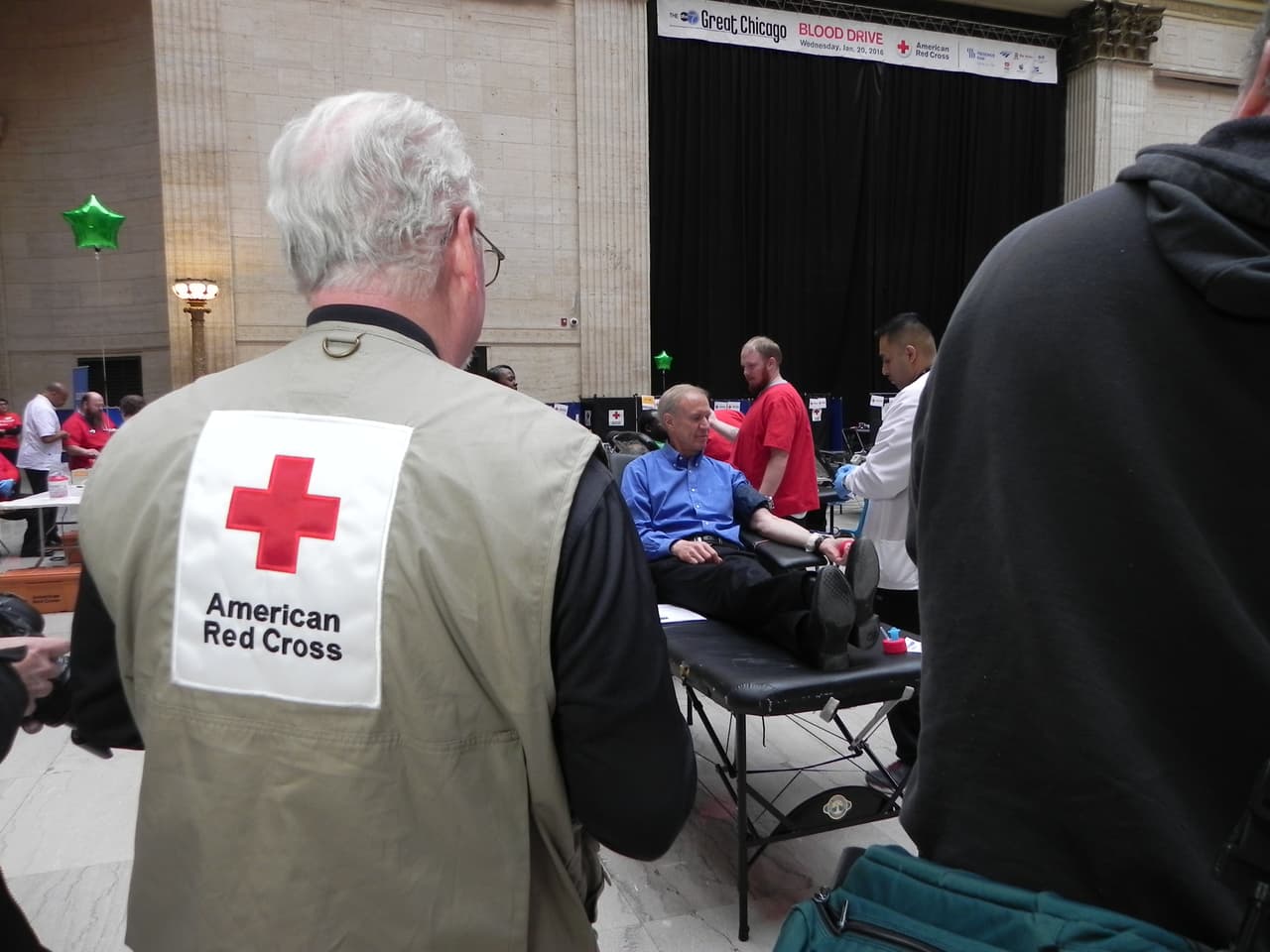 Incluso el gobernador Bruce Rauner dijo presente.