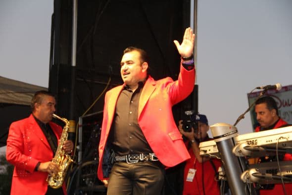 El popular Conjunto Primavera cerró con broche de oro la gran celebración del Latin Grammy Street Party en Phoenix, donde cientos de personas se congregaron desde muy temprano para escucharlos y cantar con ellos.