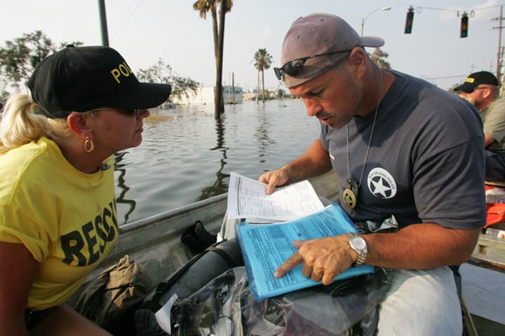 Estos son los documentos que debes tener en caso de una evacuación por huracán