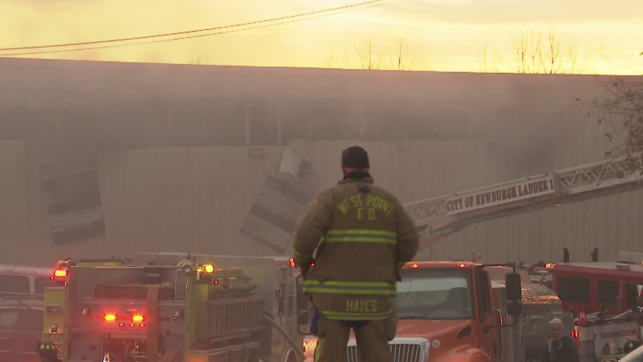 Un fuego en una planta de cosméticos deja una treintena de heridos en Nueva York