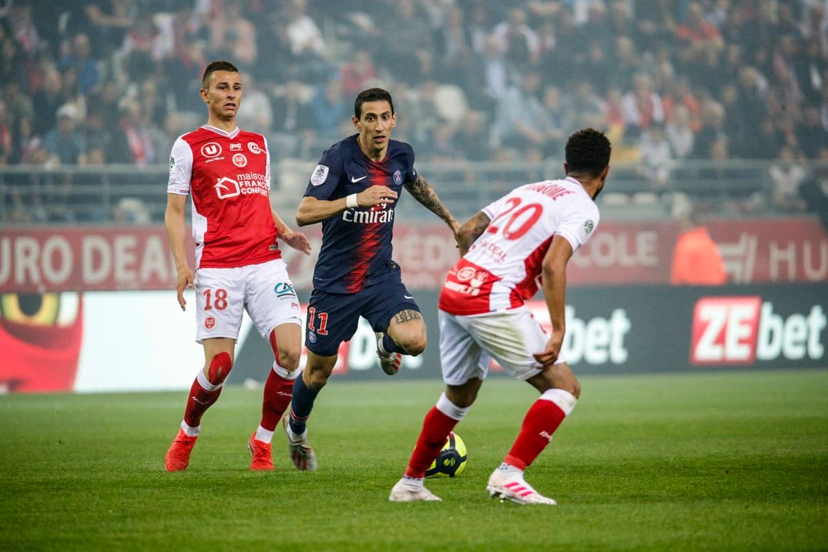 Ángel Di María (centro) cerró una buena campaña a pesar de no marcar ante el Reims, ya que sumó 12 goles en 30 partidos por la Ligue 1.