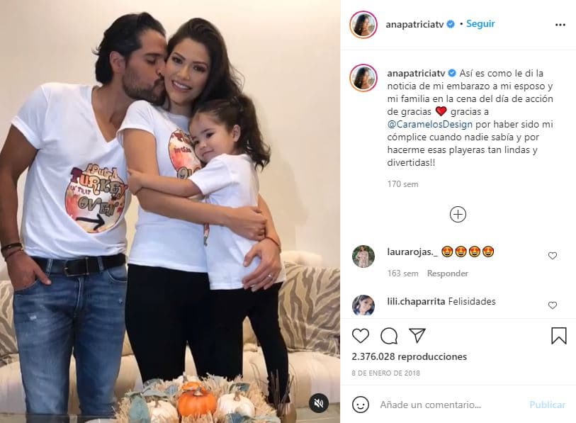 Ese mismo día, usó su cuenta de Instagram para compartir imágenes del día en que le reveló a su esposo que esperaban a su segundo hijo.