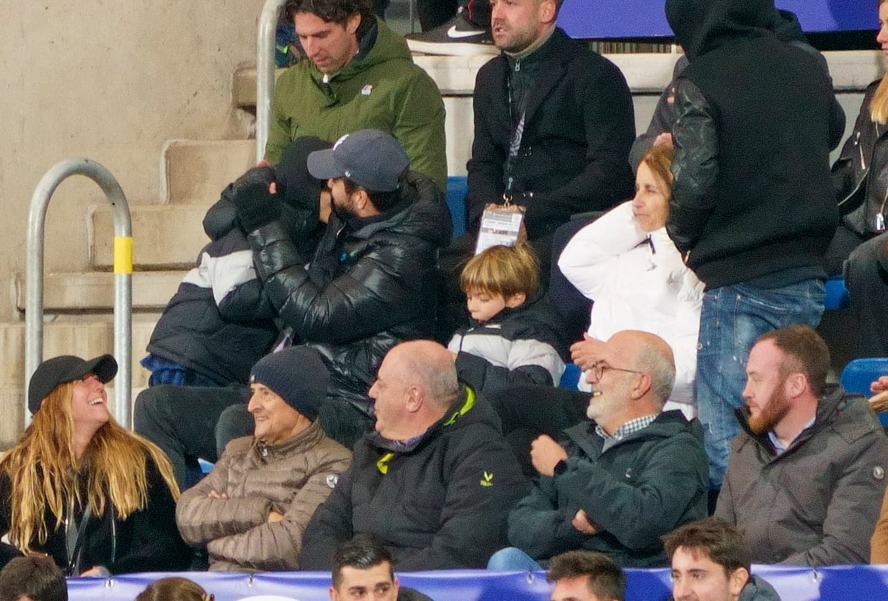 Sin embargo, algunos medios españoles afirman que está confirmado que permanecerá en Barcelona. 
<br>