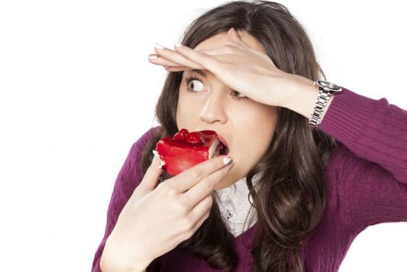 Cierra la cocina a las 8 pm, así de simple. Pasado ese horario, ya deberías haber cenado, según la recomendación de Koufman.