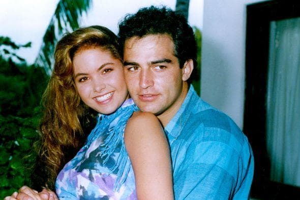 En esta historia, que se transmitió por primera vez en 1990, Lucero interpretó a Isabel, una joven noble y adinerada que tenía que lidiar con la envidia de su prima Alejandra (Nailea Norvind), quien hacía todo para separarla de su novio Luis Felipe (Omar Fierro).