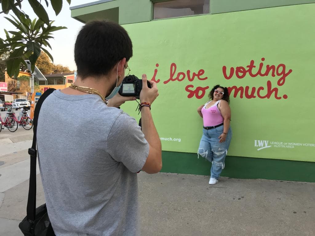 El popular lugar para fotografías de Austin está animando a los visitantes a votar en las elecciones de este noviembre 3.
