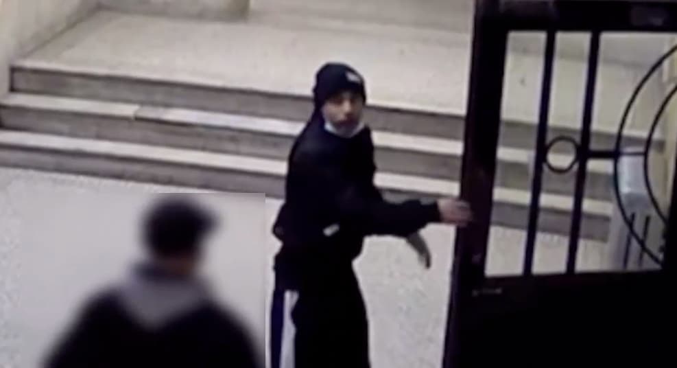 Mujer muerde a sujeto que la intentó violar en su edifico de apartamentos en el Bronx: NYPD