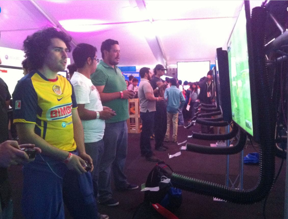 Rubén Morales Zerecero es hijo de los actores Aída Pierce y Rubén Morales.
<br>