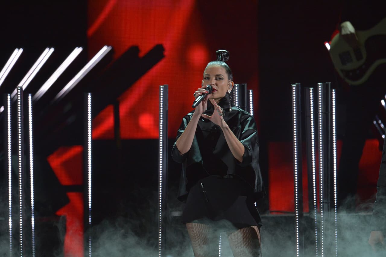 Además usó un mini short muy coqueto.