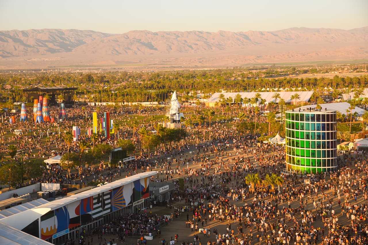 El Festival 
<b>Coachella</b> 2020 que estaba planeado para llevarse a cabo en Indio, California, tampoco se salvó y se pospuso para octubre.