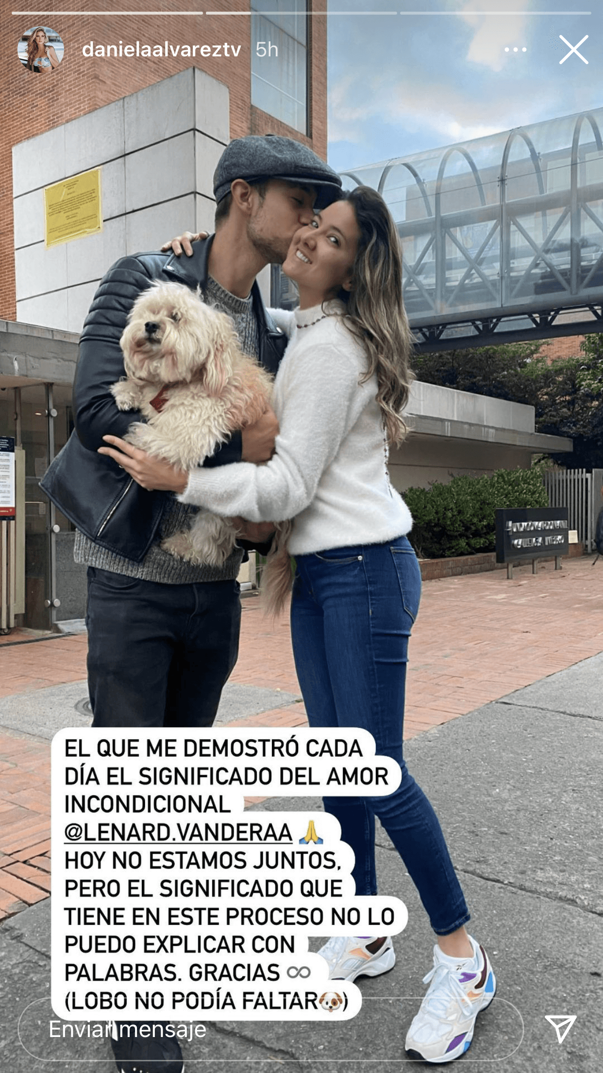 Por su parte, el 15 de mayo Daniella recordó
<b><a href="https://www.univision.com/famosos/daniella-alvarez-logra-montar-a-caballo-7-meses-despues-de-la-amputacion-de-su-pierna-video" target="_blank">la fecha en que ocurrió la isquemia en su pierna</a></b>, por lo que aprovechó para agradecer a las personas que la apoyaron, entre ellas Lenard, y confirmó que habían terminado.
<br>