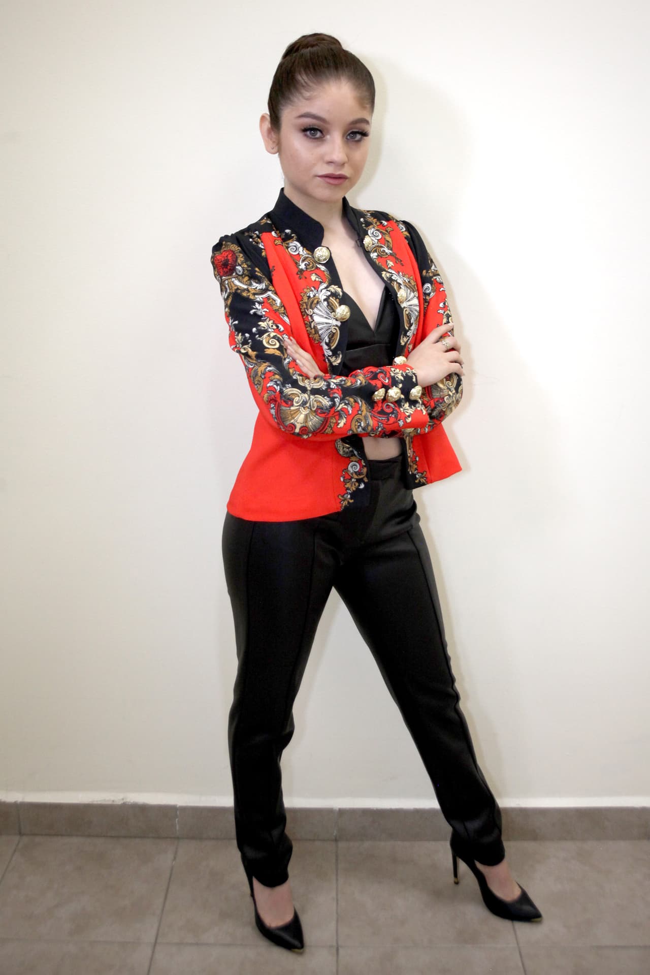 La denominada ‘Jueza de Hierro’ acudió a tramitar su credencial para votar en México, la cual se otorga a los jóvenes una vez que cumplen 18 años.