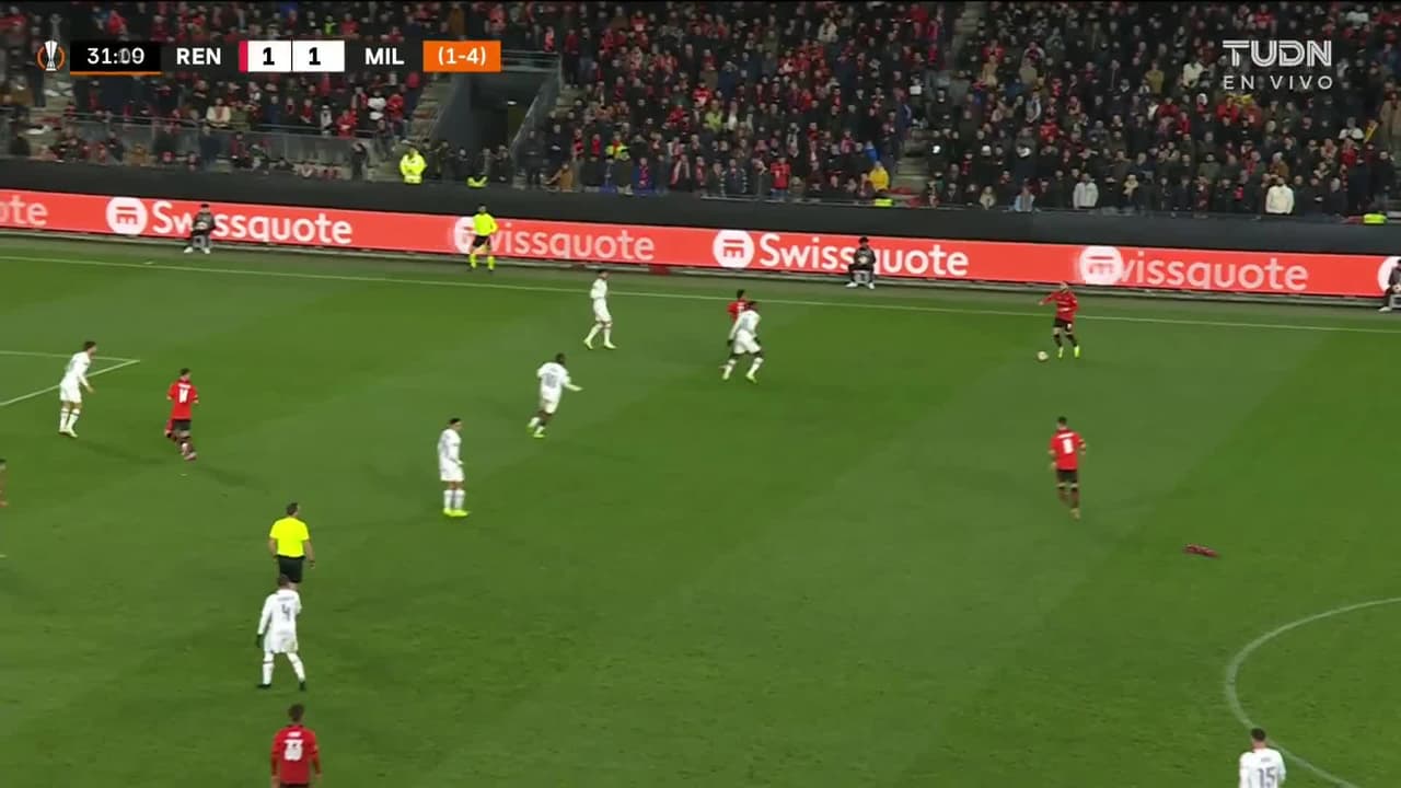 ¡TIRO ATAJADO! disparo por Désiré Doué.