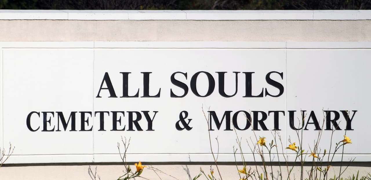 Los restos de la 'Diva de la Banda' se trasladaron al cementerio All Souls, ubicado en su natal Long Beach, California.