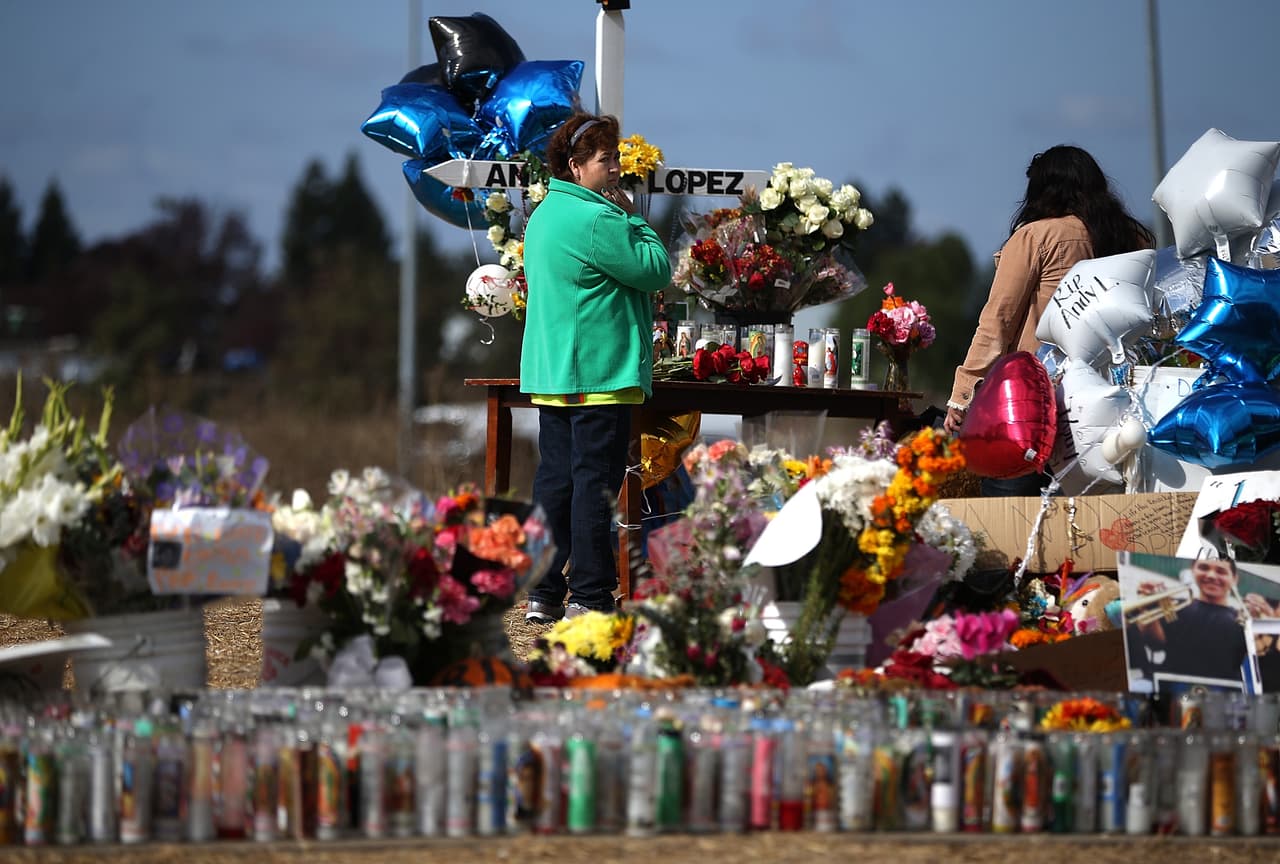 La comunidad latina, que ha tenido una relación incómoda con las autoridades y la Oficina del Sheriff, fue especialmente afectada por el incidente.