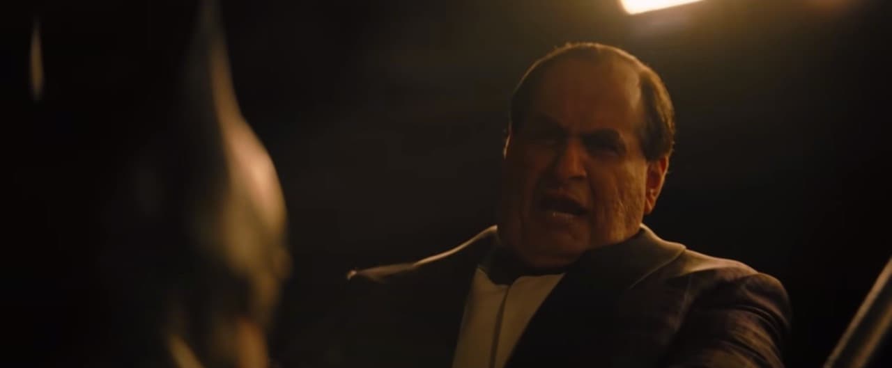 En ‘The Batman’ (2022) el personaje de Oswald Cobblepot ahora será interpretado por Colin Farrel, quien se sometió a una transformación con maquillaje para ser Penguin en la pantalla grande y mostrará su versión más apegada a los cómics en la que es un mafioso y parte de la alta sociedad.