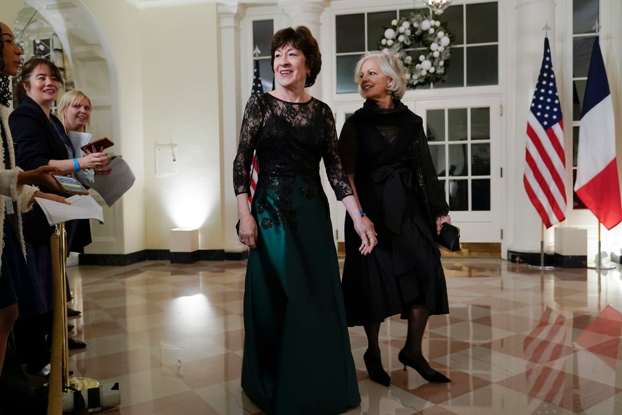 La senadora republicana Susan Collins, R-Maine, y Elizabeth McCandless.
