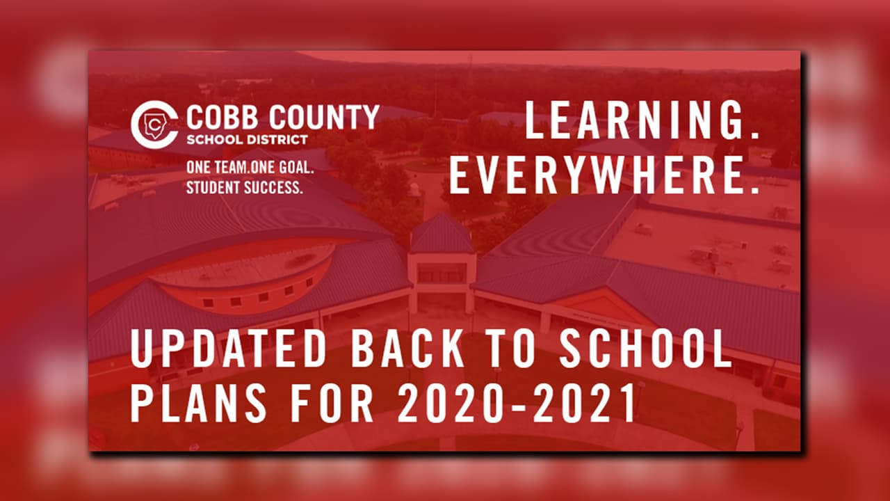 <a href="https://www.univision.com/local/atlanta-wuvg/distrito-escolar-del-condado-de-cobb-anuncia-los-planes-para-reiniciar-las-clases">El Distrito Escolar del Condado de Cobb</a> programó el inicio de las actividades escolares para el 17 de agosto.
<br>
<br>Hay dos modalidades que incluye uno con clases presenciales y otro totalmente remoto o en línea.
<br>
<br>Después de visitar el
<a href="https://www.cobblearningeverywhere.com/" target="_blank"><b>nuevo sitio</b></a> , los padres sabrán qué esperar si eligen el aula presencial, incluidas las precauciones de salud y seguridad, que actualmente están vigentes para garantizar que las instalaciones de Cobb permanezcan lo más sanas y seguras posible. También encontrarán detalles sobre cada modelo de aprendizaje y expectativas tanto para estudiantes como para maestros.
<br>
<br>Entre el lunes 13 de julio y el miércoles 22 de julio, los padres deben iniciar sesión en
<a href="https://parentvue.cobbk12.org/PXP2_Login.aspx" target="_blank"><b>ParentVue</b></a> para elegir el modelo de aprendizaje que mejor funcione para su familia para el semestre de otoño de 2020.
<br>
<br>Los estudiantes que son nuevos en el Distrito deben primero registrarse como estudiantes de Cobb.