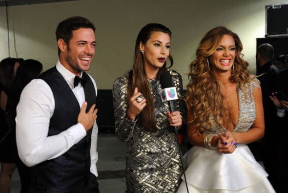 Como siempre, no puedes verlo todo en la televisión. Por eso, we always got your back con nuestro lente bien ubicado en el backstage.