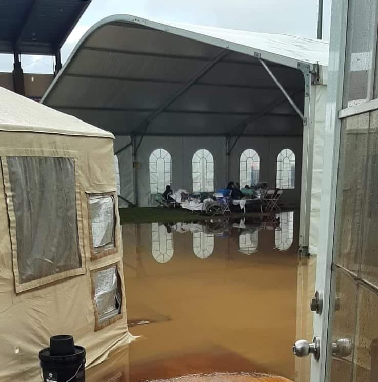 Según el secretario de Asuntos Públicos Osvaldo Soto, se ha están haciendo las gestiones para reubicar a las personas. “Se han estado tomando las provisiones y las medidas para que estas personas ubicadas en estos campamentos base, tanto el general Reyes como Nino Correa están trabajando para reubicarlos dentro de los mismos espacios", dijo Soto.