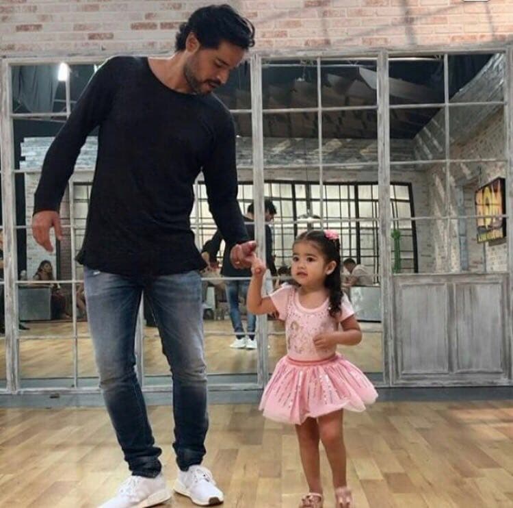 "Llegó mi gasolina, lista para darlo todo está noche en Mira Quién Baila", anticipó nuestra Anita en sus redes.