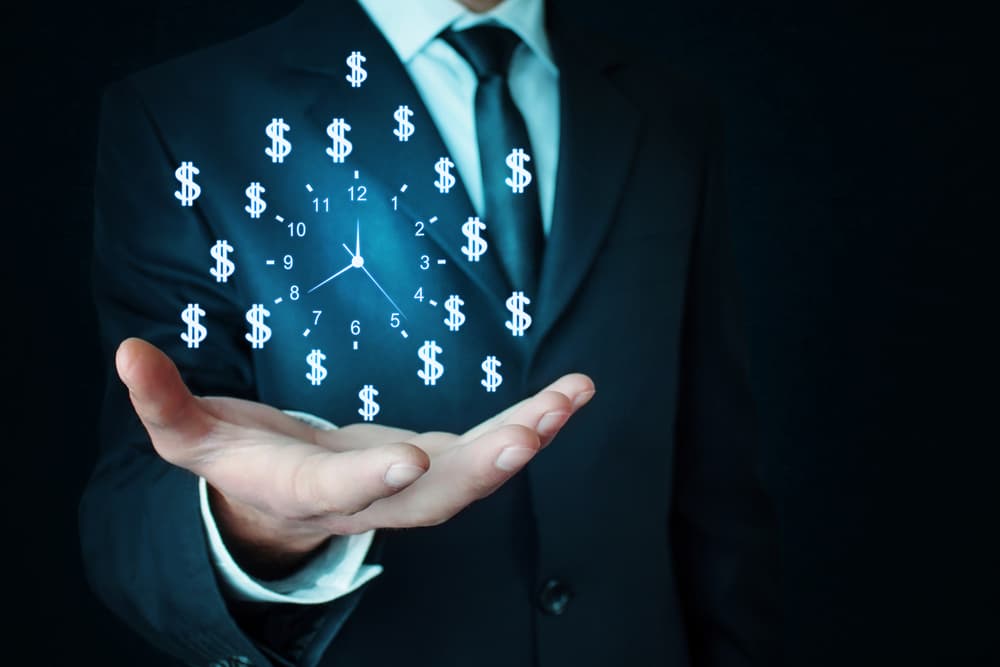 Hay una buena onda económica, comienzas a ver resultados en todas esas inversiones y al esfuerzo de meses pasados, tu ser interno que te conducirá a la clarividencia, al conocimiento de las cosas ocultas y saldrás airosamente de cualquier situación embarazosa. No te desalientes frente a un contratiempo, si te mantienes erguido, paciente y triunfante lograrás el éxito en todo.