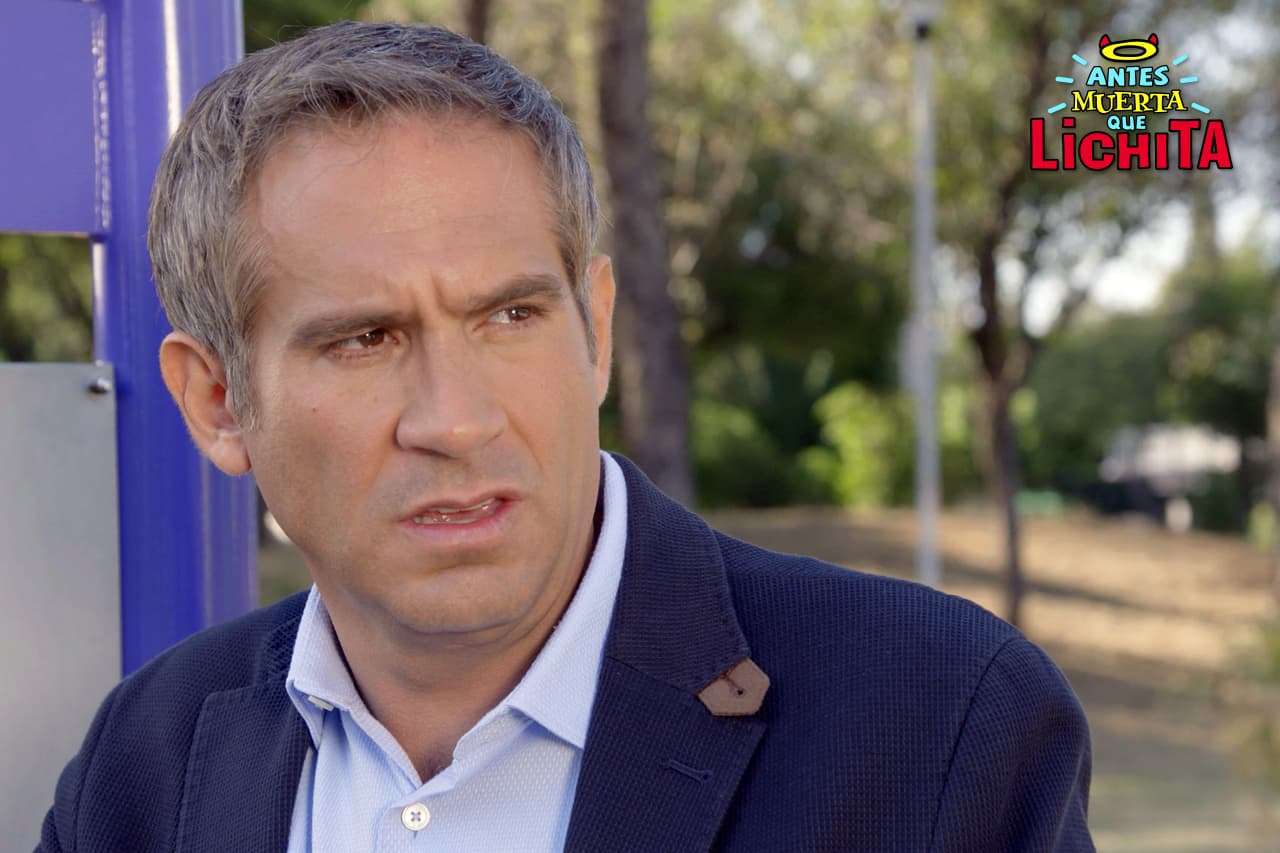 Roberto le cuenta a Gumaro que planea escapar con Mateo a un lugar donde nadie los encuentre.