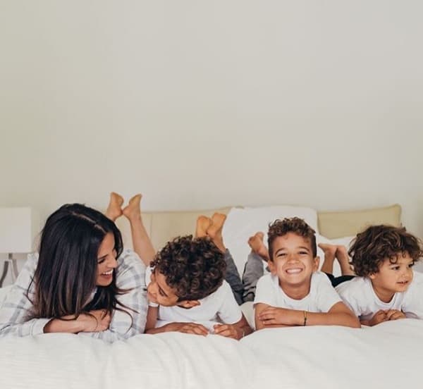 "Que la gente que no esté dedicada al periodismo publique, haga comentarios y saque conclusiones con respecto a cualquier evento es entendible; pero que medios de comunicación cuyo fin es 'informar' busquen generar 'noticias' sin fundamento periodístico (y sin relevancia), sin investigar, aunque sea un poco, 
<b>es preocupante</b>", cuestionó en Instagram.