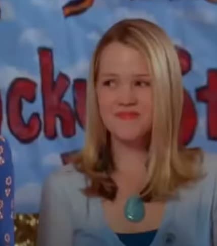 <b>Abbie Cobb</b>
<br>A diferencia del resto del elenco, que ya tenían un poco más de experiencia en el mundo de la actuación cuando hicieron ‘Starstruck’, para Abbie Cobb el papel de A.C, la mejor amiga de Sara Olson, fue uno de los primeros que obtuvo en su trayectoria profesional.
<br>