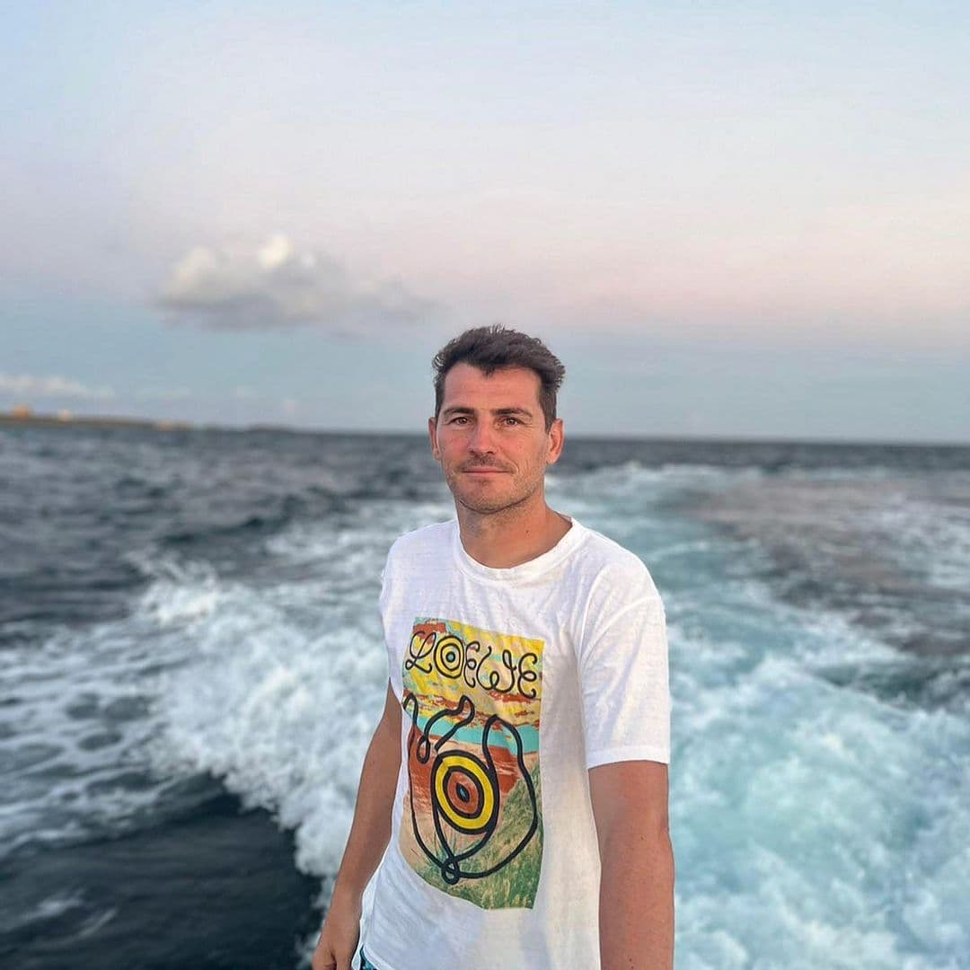 De acuerdo con el sitio web Expresiones del español, la expresión “tócate las narices” es "exclamación burlona de escándalo ante un hecho considerado una muestra de desfachatez tan mayúscula e insolente como irritante”.