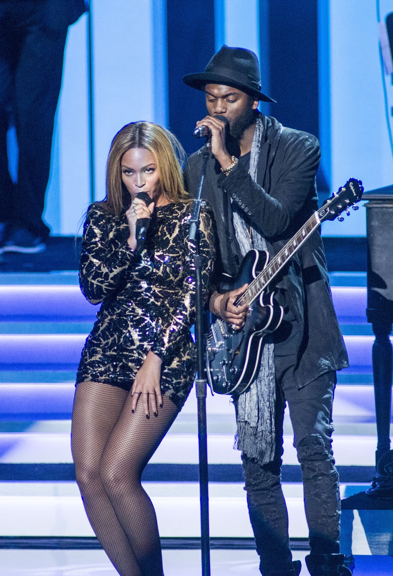 Una vez más Beyoncé logra robarse el show. Lo cierto es que la minifalda le sienta a la perfección.