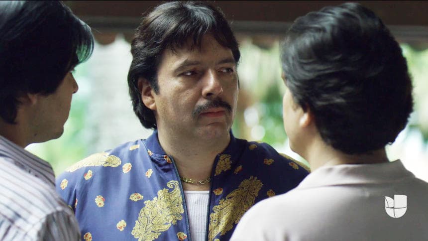 Tras intentar negociar una tregua con ‘
<b><a href="http://www.univision.com/series/el-chapo/marco-de-la-o-es-joaquin-el-chapo-guzman-en-el-chapo" target="_blank">El Chapo</a></b>’, Amado decidió quedarse de lado de los Avendaño y tenía el plan perfecto para deshacerse de Joaquín Guzmán Loera y de paso cumplir con las órdenes del gobierno de eliminar al Cardenal de Guadalajara.