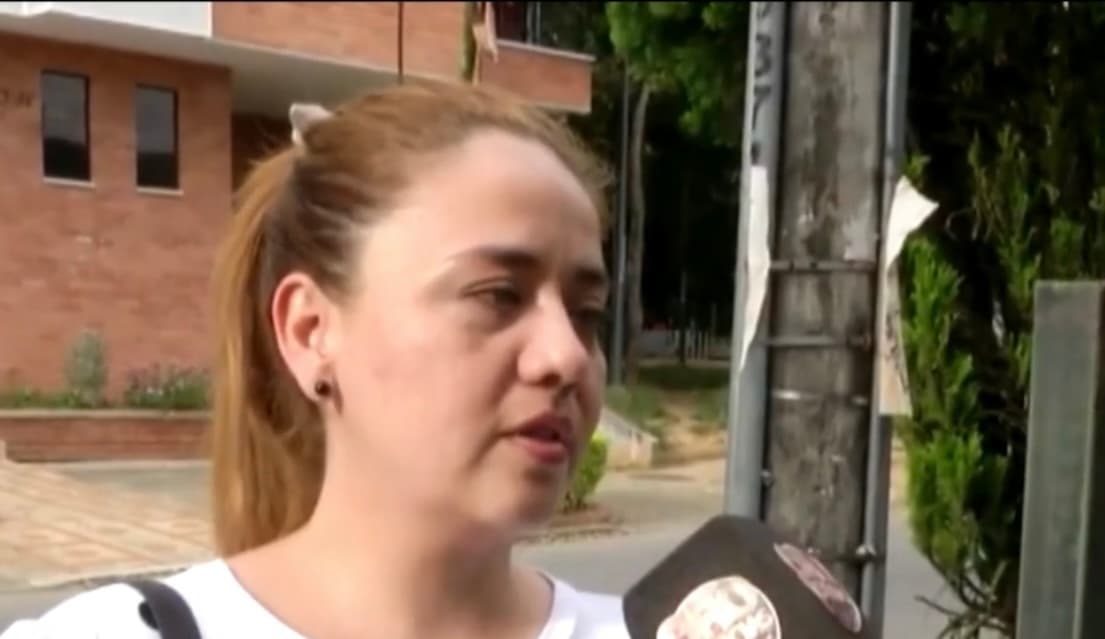 “Están pasando muchas cosas feas en el mundo y entonces creo que ella está aquí con nosotros para recordarnos que la busquemos”, contó la vecina Natalia Flores. 
<br>