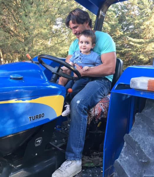 Durante dos años Pedro cuidó de su nieto, ahora el pequeño ya habla y camina.